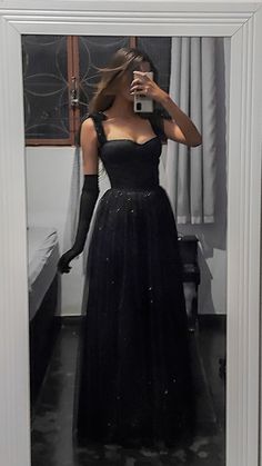 Patterned Prom Dress, Black Ball Gown Elegant, Farewell Gowns, Black Prom Dress Sparkly, Aesthetic Birthday Dress, Black Dance Dress, Dresses School Dance, Black Princess Dress, Black Sparkly Dress