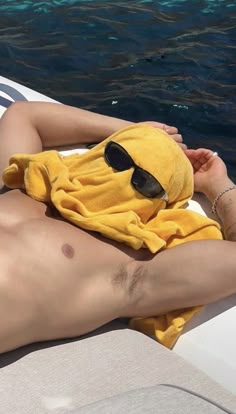 Instagram Men, Aesthetic Boys, Foto Poses, Foto Ideas Instagram, Male Poses, Aesthetic Guys, Beach Poses