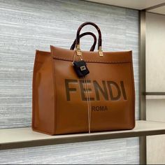 Fendi Bag, Womens Designer Bags, Trik Fotografi, Chanel Deauville Tote Bag, Handbag Shoes, Fendi Bags