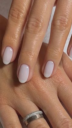 Minimalist Nail Ideas Short, Plain Colour Nails Simple, Manicure Inspo For Short Nails, Spring 2024 Gel Nails, Clean Nail Look, Spring Gel Nail Colors 2024, Nail Colors For Spring 2024, No Chip Nails Colors, Plain Nail Colours