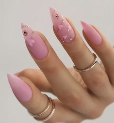 Metallic Nail Ideas, Pink Gem Nails, Nana Nails, Pink Wedding Nails, Stilleto Nails Designs, Nails With Gold, Glitter Accent Nails, Metallic Nail, Romantic Nails