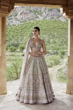 Anita Dongre Lehenga, Zardosi Embroidery, Raw Silk Lehenga, Lehenga Red, Anita Dongre, Embellished Skirt, Indian Bridal Dress, Indian Bridal Outfits