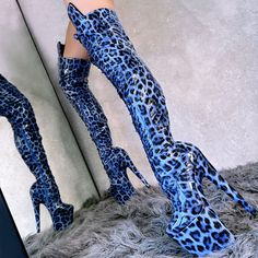 Safari So Good - Now with Built-In Knee Protection! 👑The Purr-fect Heels for all that slinking, split dropping and prowling hotness 🐆Designed for pole work and other adventurous activities, get ready for all the attention they'll attract. *Fabric scuffs with floorwork, so keep these babies lookin’ fly for longer with Clear Shoe Protectors! 🤯 Built-in Knee Protection: Hellas padded tongue extends down for a kneepad effect🔥 New Fit sits lower on the thigh✨ Front Lace Up - More Adjustable! 🤩 Pointe Friendly Platforms & Arched Aesthetic🖤 Designed by Dancers🐆 Vegan Materials, Always Also available in 7"! Level up your look with our Matching HOAH Bikinis! Shoe Protectors, Striper Outfits, Adventurous Activities, Singer Fashion, Pleaser Heels, Leopard Print Boots, Girls High Heels, Clear Shoes