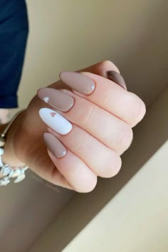 Neutral Nails With Heart, Coffin Neutral Nails, Elegant Wedding Nails For Bride, Nails With Hearts, Nails Bridesmaid Elegant, Wedding Nails Bridesmaid Elegant, Wedding Nails For Bridesmaids, Wedding Nails Inspiration, Elegant Wedding Nails