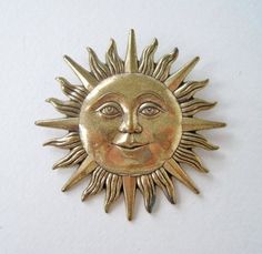 Sun With Face, Sun Faces, Face Brooch, Sun Face, Tanah Liat, Sun Moon Stars, Pot Plant, Sun Tattoo, Bohemian Interior