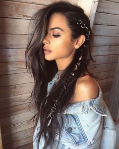 #festival #festivalstyle #festivalhairstyle #hair #beauty #festivalhair #positivevibes #inspo #hairinspo Hair Braid Rings, Glamorous Hair, Smink Inspiration, Bohemian Hairstyles, Festival Looks