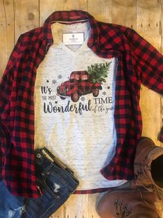 Pantone Cmyk, Buffalo Plaid Shirt, Plaid Shirt Women, Winter T Shirts, Red Buffalo Plaid, Truck Shirts, Womens Christmas Shirts, Plaid Shirts