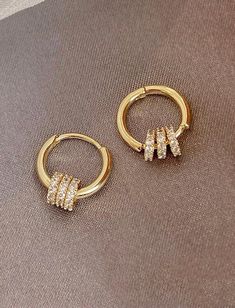 Hoop Earrings Y2k, Earring Layering, Simple Gold Hoop Earrings, Jewelry 90s, Earrings Y2k, Rhinestone Hoop Earrings, Petite Earrings, Y2k Jewelry, Dope Jewelry