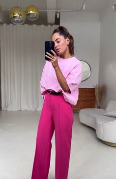 Two Tone Pink Outfit, Colourful Fashion Outfits, Pink And Mustard Outfit, Fuchsia Trousers Outfit, Casual Chic Colorful, Covered Up Outfits, Pink Pants Outfit Fall, Dark Pink Pants Outfit, Chic Colorful Outfits