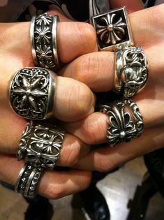 Chrome Hearts Ring Men, Chrome Hearts Accessories, Chrome Hearts Men, Two Finger Ring, Hip Hop Rings, Biker Jewelry