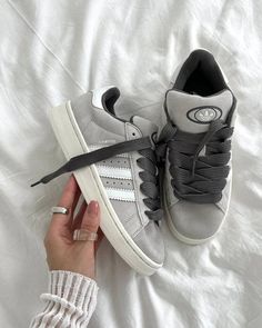 Adidas Campus 00s Grey, Campus 00s Grey, Adidas Shoes Outfit, Adidas Campus 00s, Pretty Shoes Sneakers, Shoes Outfit Fashion, Shoe Wishlist, Adidas Shoes Women