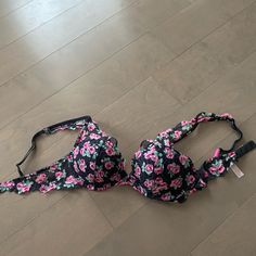 Victoria’s Secret Pink Bra. Floral Print. Discontinued. 34b Vs Pink Bras, Pink Lace Bra, Victoria Secret Pink Bras, Pink Lace Bralette, Strappy Bralette, Pink Bralette, White Sports Bra, Black Bra, Victoria Secret Bras