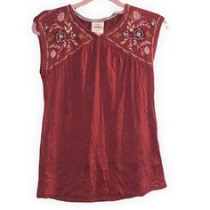 Cute Fashionable Knox Rose Sleeveless Blouse Size Extra Small Nwt Don’t Be Shy Make Me An Offer! All Reasonable Offers Will Be Accepted! I Love To Negotiate With You! Red Casual Sleeveless Blouse, Casual Red Sleeveless Blouse, Casual Red Sleeveless Top, Red Sleeveless Top With Floral Embroidery, Red Sleeveless Tops With Floral Embroidery, Sleeveless Red Tops With Floral Embroidery, Red Sleeveless Blouse For Spring, Casual Sleeveless Floral Embroidered Blouse, Casual Sleeveless Top With Floral Embroidery