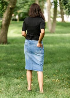 Dark Wash Pencil Skirt For Spring, Spring Dark Wash Stretch Denim Skirt, Spring Stretch Dark Wash Denim Skirt, Spring Stretch Denim Skirt In Dark Wash, Stretch Denim Knee-length Skirt, Casual Denim Stretch Pencil Skirt, Spring Stretch Denim Pencil Skirt, Walking Style, Plus Jumpsuit