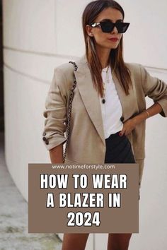 Style A Blazer Casual, Long Blazer With Jeans, How To Casually Style A Blazer, Women’s Blazer Outfit With Jeans, Leggings With A Blazer, Oversized Blazer Spring Outfit, Casual Outfits With Blazers And Jeans, Outfits With Jeans And Blazer, How To Dress Down A Blazer