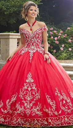 Dress Finder | Peaches Boutique Turquoise Quinceanera Dresses, Sweet 16 Gowns, Pleated Tulle Skirt, Charro Quinceanera Dresses, Tulle Dress Long, Quincenera Dresses, Quinceañera Dresses, Glitters Skirt, Purple Wedding Dress