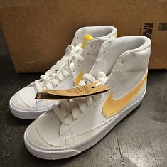 Nike Blazer Mid Nn Gs/ White Color/ Size 6.5y/ Unisex Mid Blazers, Mid Blazer 77, Shoes Nike Blazer, Blazer 77, Pretty Sneakers, Preppy Shoes, Nike Blazer Mid 77, Tenis Nike, Shoe Wishlist