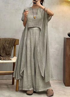 Linen Style Fashion, Tv Clothes, Iranian Women Fashion, Fancy Dress Design, Creation Couture, Comfortable Room, Stylish Dress Designs, Loose Blouse, Refashion Clothes