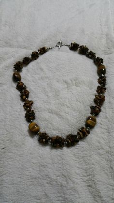 Brown Glass  Chunky Beaded 22 inch Necklace with Toggle Clasp Costume Jewelry Fashion Accessory This is a great find. Very decorative and collectible.  Check out our shop for monthly specials. We have a variety of items for every taste. Combine several of our items together to save on shipping. If you have any questions please do not hesitate to ask. I will ship outside of the US, just request a quote. Happy Shopping. I will work around the priority mail price. Just send me your zip code and I w Oc Inspo, Quote Happy, Chip Beads, Chunky Necklace, Vintage Glassware, Zip Code, Toggle Clasp, Beaded Chain, Chain Styles