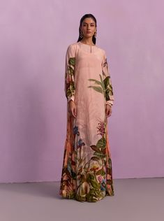 Elevate your fashionista style with the Ania Jalabiya dress, an exciting addition to your wardrobe. Crafted from a luxurious viscose blend, the powder pink hue adds a touch of allure, while the mesmerizing lotus bloom print infuses playful and vibrant energy. Perfect for any occasion, this dress ensures you stand out with effortless elegance. Indian Western Dress, Jalabiya Dress, Mens Indian Wear, Traditional Indian Outfits, Pink Tunic, Sharara Set, Indian Clothing, Indian Fashion Designers, Traditional Indian