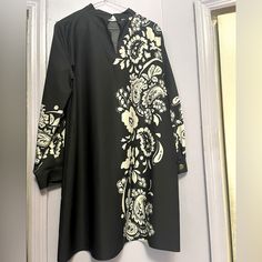 Floral Print, Black Tunic Dress From Zara 2022 Collection. Elegant Black V-neck Tunic, Chic Floral Print Tunic Dress, Chic Black Spring Tunic, Black Tunic Dress For Spring, Black Shift Dress With Floral Print, Black Fitted Elegant Tunic, Elegant Fitted Black Tunic, Formal Black Mini Dress With Floral Print, Elegant Spring Tunic Midi Dress