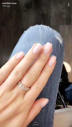 Love my neutrals at all times Ombre Nail Design, Unghie Sfumate, Dermal Piercing, Ombre Nail Designs, Blue Nail Polish, Manicure Y Pedicure, Gold Nails