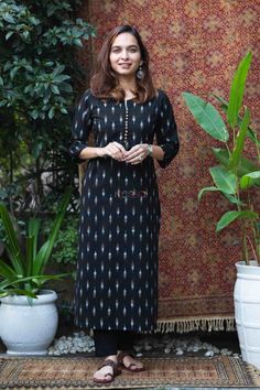 Black Cotton Kurti Design, Black Ikkat Kurti Designs, Ikat Suit Designs, Ikat Kurta Designs Cotton, Ikat Kurti Designs, Black Kurti Design, Plazo Kurti Design, Ikkat Kurti Designs, Formal Kurti