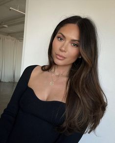 Marianna Hewitt Hair Color, Marianna Hewitt Hair, Woman Pics, American Makeup, Dimensional Brunette, Brown Hair Shades, Black Hair Balayage, Marianna Hewitt, Brown Hair Inspo