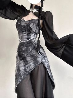 Cyberpunk Dress Outfit, Chinese Aesthetic Outfit, Chinese Dress Aesthetic, Chinese Fashion Aesthetic, Witch Fashion Aesthetic, Black 2 Piece Dress, Cute Japanese Fashion, Futuristic Dress, Outfit Elegantes