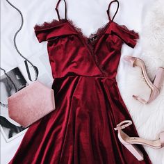 Gorgeous Red Velvet Dress Nwt Lulus Brand, Never Worn. Velvet Dress Short, Chic Evening Dress, Velvet Shorts, Evening Dress Fashion, Short Prom Dress, Beauty Dress, Homecoming Dresses Short, Prom Dresses Short, Homecoming Dress