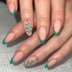 Super Cute And Stylish Ships In 5-10 Business Days Festive Green Nails, Green Christmas Tree Nails, Xmas Nails Green, Holiday Nails Green, Green Xmas Nails, Christmas Nails Red And Green, Tree Nails