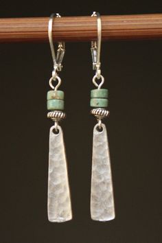 Antique Silver Plated tone bar and genuine turquoise rondelles beads Finish of the main pieces : antique silver plated tone Length : 1 3/4 inches including the sterling silver lever backs Ear wires : Sterling silver lever backs - Ultra light Earrings Please keep in mind these are natural gemstones, each bead is unique and there will be slight variation in colors. Of course, I always do my best to match each pair you will receive, making them unique. Silver Boho Jewelry, Abalone Jewelry, Small Drop Earrings, Silver Turquoise Earrings, Metalwork Jewelry, Casual Earrings, Beachglass Jewelry, Basic Jewelry, Light Earrings