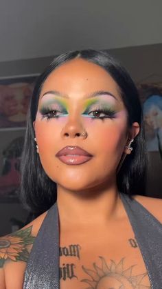 Artistry Makeup Looks, Colored Eyebrows, Artsy Makeup, Glam Aesthetic, Bold Makeup Looks, Makeup For Black Skin, Brown Skin Makeup, Eye Looks, Cool Makeup Looks