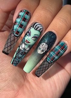 Complimentary Colors Nails, Frankie Stein Nails, Frankenstein Monster High, Corset Nails, Character Nails, Cartoon Nails