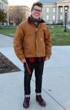 Men’s Carhartt Style, Vintage Carhartt Jacket Outfit Men, Carhartt Duck Jacket, Johnny Depp Carhartt, Faded Carhartt Jacket