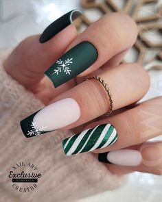 Green Nail Designs, Pink Gel, Christmas Gel Nails, Her Nails, Christmas Nail Art Designs, Nail Swag, Festival Nails