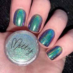 Bianka I Nailart & Swatches on Instagram: “Hello! 💚 Today I’m showing you another chrome powder from @mitty_burns. 😊 This is Super Holo - Divinus ✨✨✨ Isn’t this one is gorgeous?…” Essie