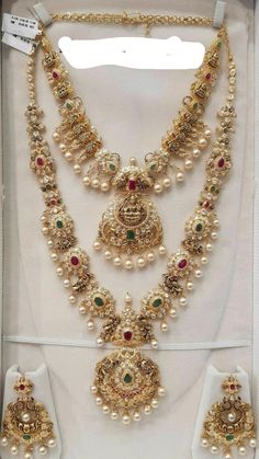 Pakistani Gold Jewelry, Wedding Jewelry Sets Bridal Jewellery, Gold Jewelry Designs, Gold Bridal Set, Gold Necklace Indian