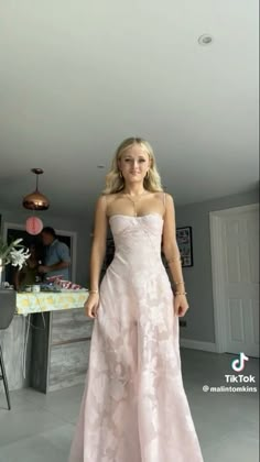 Hoco Dresses Pink Long, Light Pink Dress Hoco, Hoco Dresses Midi, Brunch Dress Prom, Prom Dresses Easter, Fancy Prom Dresses Long Ball Gown, Fancy Spring Dresses, Hawaiian Prom Dress, Pink Prom Dresses Aesthetic