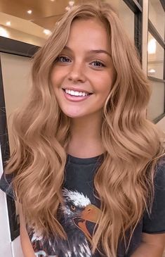 Blonde Hair On Pale Skin Green Eyes, Hair Strawberry Brown, Blonde Orange Highlights, Very Light Copper Blonde Hair, Pale Celebrities Women, Strawberry Blonde Hair Dark Eyebrows, Strawberry Champagne Hair, Strawberry Blonde Hair With Dimension, Light Copper Hair Balayage