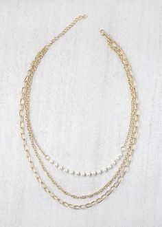 3 layered pearl and chain necklaces great dainty necklace for everyday wear all the chains are linked to one clasp so it will be tangle free! comes in gold and silver Necklace For Everyday, Rings Bracelets, Chain Necklaces, Earrings Rings, Silver Chain Necklace, Trendy Jewelry, Dainty Necklace, Gold And Silver, Chains Necklace