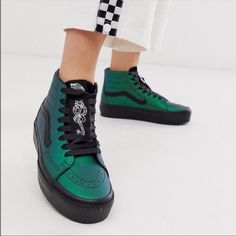 Nwt Vans X Harry Potter Sk8-Hi Platform Dark Arts Sneaker Size: 5 Women Shoes Do Not Ship In Original Box. Extra Laces Included But Not Attached Limited Edition Hellfire Club Shoes, Stranger Things Custom Shoes, Vans Sk8 Hi Platform, Harry Potter Shoes, Stile Harry Potter, Vans Green, Leather Vans, Physical Appearance, Dark Arts