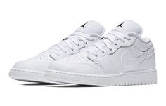 Tenis Nike Jordan, Nike Jordan Low, Jordan Retro 1 Low, Air Jordan 1 Low White, Jordan 1 Low White, Vapour Max Nike, Jordan Low, Pretty Shoes Sneakers, Nike Air Jordan 1 Low