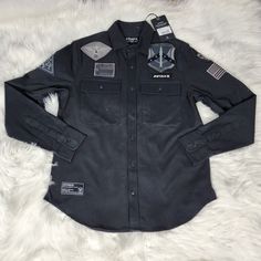 Avirex Military Shirt Mens Adult Small Jet Black Button Up Patches Flight Noir This Is Brand New With Tags. Size: S Dimensions On Pics. A4-74 Military Style Button-up Shirt For Work, Winter Military Button-up Tops, Military Button-up Shirt, Military Style Shirts, Military Style Collared Shirt With Snap Buttons, Mens Bowling Shirts, Noir Color, Military Shirt, Jacquard Shirt