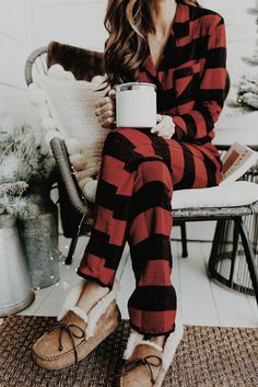 Christmas Outfits Teens, Christmas Outfits For Family Pictures, Christmas Outfits Dressy, Pajamas For Teens, Christmas Outfit Inspiration, Holiday Fits, Cute Christmas Outfits, Living In London, Christmas Outfits Women