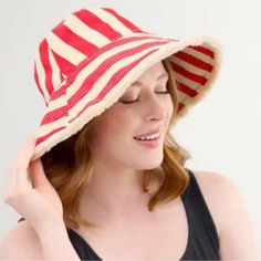 Adjustable Drawstring Inside Trendy Red Bucket Hat For Vacation, Casual Red Bucket Hat For Winter, Red Short Brim Sun Hat Trendy Style, Trendy Red Short Brim Sun Hat, Red Trendy Sun Hat With Short Brim, Red Cotton Sun Hat For Spring, Trendy Red Sun Hat With Short Brim, Trendy Red Sun Hat For Vacation, Red Brimmed Bucket Hat For Spring