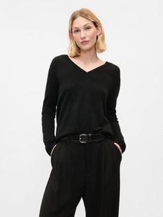 Supersoft cotton-blend sweater.  V-neck.  Long sleeves.  Fit: Classic.  A straight & easy fit.  Hits at the hip.  Models wearing Gap Black V Neck Sweater Outfit, Black V Neck Sweater, Sweater Black, V Neck Sweater, Get Dressed, Black Sweaters, Vneck Sweater, Neck Sweater, Sweater Outfits