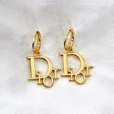 Chanel Gold Jewelry, Gold Luxury Jewelry, Expensive Things, Dior Gold, Aesthetic Earrings, Dior Earrings, Preppy Jewelry, Expensive Jewelry Luxury, Luxe Jewelry