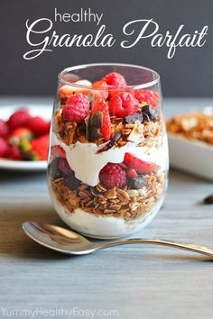 Healthy Homemade Granola, Homemade Granola Healthy, Granola Parfait, Yogurt Granola, Easy Granola