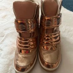 Brand New Gold Wedge Sneakers With Round Toe, White Fashion Sneakers, Rose Gold Sneakers, Logo Shoes, Glitter Sneakers, Print Sneakers, Gym Shoes, Wedge Sneakers, Chunky Sneakers